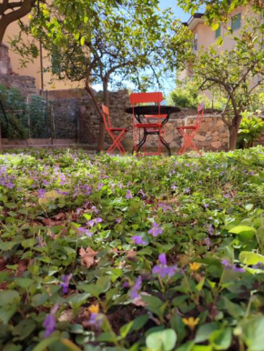 Apartment with private Garden Finale Ligure